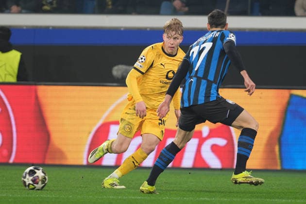 Atalanta BC v Borussia Dortmund - UEFA Champions League 2025 26 League Knockout Play-off Second Leg Daniel Svensson of Ballspielverein Borussia 09 Dortmund Team participates in the UEFA Champions League 2025 2026, Playoff Phase MD2 football match between Atalanta BC and Borussia Dortmund at New Balance Arena in Bergamo, Italy, on February 25, 2026. Bergamo Italy Italy  Copyright: xRobertoxTommasinix originalFilename:tommasini-atalanta260225_npgtH.jpg
