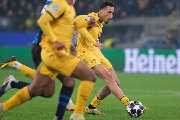 Atalanta BC v Borussia Dortmund - UEFA Champions League 2025 26 League Knockout Play-off Second Leg Felix Nmecha of Ballspielverein Borussia 09 Dortmund Team participates in the UEFA Champions League 2025 2026, Playoff Phase MD2 football match between Atalanta BC and Borussia Dortmund at New Balance Arena in Bergamo, Italy, on February 25, 2026. Bergamo Italy Italy  Copyright: xRobertoxTommasinix originalFilename:tommasini-atalanta260225_np44p.jpg