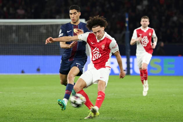 FOOTBALL : Paris Saint Germain Vs AS Monaco - Ligue des Champions - 25 02 2026 Maghnes Akliouche (AS Monaco) Vs Achraf Hakimi (PSG) ParisFrance  Copyright: xMichaelxBaucherx