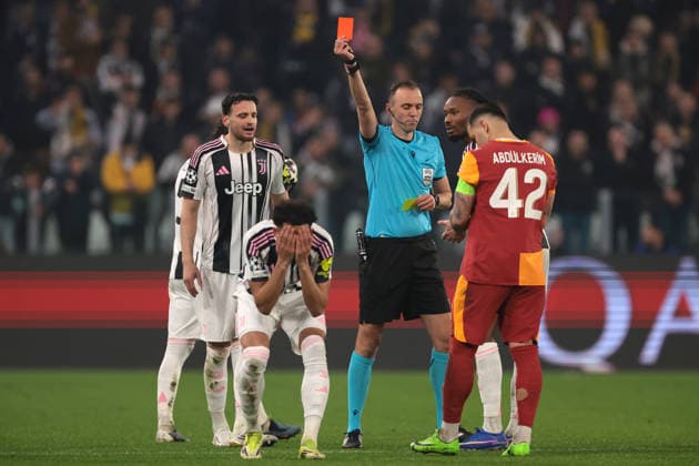 Turin, Italy, 25th February 2026. Lloyd Kelly of Juventus reacts as he is shown a red card by the Referee Joao Pinheiro of Portugal during the Juventus vs Galatasaray UEFA Champions League Knockout Play Off 2nd Leg match at Allianz Stadium, Turin. Picture credit should read: Jonathan Moscrop Sportimage EDITORIAL USE ONLY. No use with unauthorised audio, video, data, fixture lists, club league logos or live services. Online in-match use limited to 120 images, no video emulation. No use in betting, games or single club league player publications. SPI_024_JUVE_GALATASARAY_UCL_ SPI-4551-0024