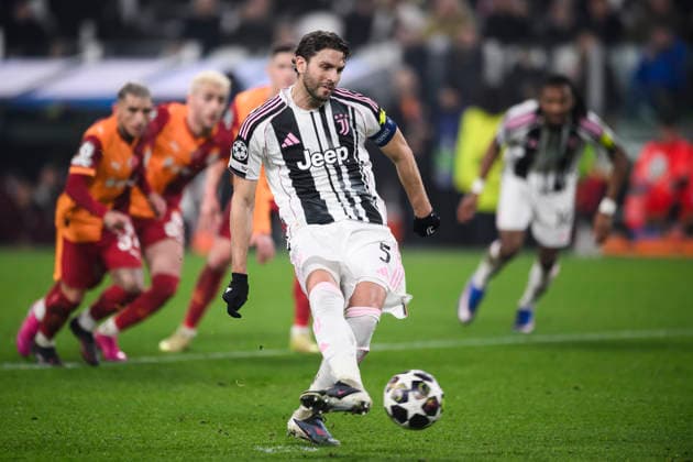 Juventus FC v Galatasaray SK - UEFA Champions League Manuel Locatelli of Juventus FC scores a goal from a penalty kick during the UEFA Champions League 2025 26 knockout phase play-off second leg football match between Juventus FC and Galatasaray SK. Turin Italy Copyright: xNicolòxCampox