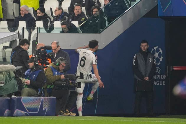 Juventus Lloyd Kelly leaves the field after the red card during the Uefa Champions League soccer match between Juventus and Galatasaray at the Allianz Stadium in Turin, playoff 2 2, north west Italy - January 25, 2026. - Soccer  Copyright: xFabioxFerrari LaPressex