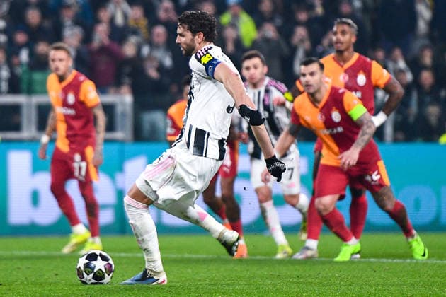 2026-02-25 Juventus FC v Galatasaray - UEFA Champions League 2025 26 League Knockout Play-off Second Leg TURIN, ITALY - FEBRUARY 25: Manuel Locatelli of Juventus FC scores the team s first goal during the UEFA Champions League 2025 26 League Knockout Play-off Second Leg match between Juventus FC and Galatasaray at Allianz Stadium on February 25, 2026 in Turin, Italy. (Photo by Alberto Gandolfo BSR Agency) Turin Italy Content not available for redistribution in The Netherlands directly or indirectly through any third parties. Copyright: xBSRxAgencyx