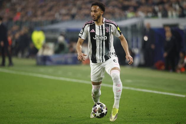 Lloyd Kelly of Juventus FC during the Uefa Champions League, second leg play-off, season 2025-2026, football match between, Juventus FC and Galatasaray SK on 25 February 2026 at Allianz Stadium, Turin, Italy Photo Nderim Kaceli  Copyright: xNderimxKaceli IPAxSportx xipa-agency.netx xx IPA_72026124 IPA_Agency_IPA72026124