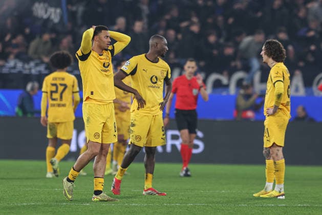 Atalanta v Borussia Dortmund, UEFA Champions League, Bergamo, Italy Bergamo, Italy. 25th, February 2026. Felix Nmecha (8) of Borussia Dortmund seen disappointed during the UEFA Champions League match between Atalanta B.C. and Borussia Dortmund at New Balance Arena in Bergamo. Italy, Bergamo  Copyright: xGonzalesxPhoto StefanoxNicolix