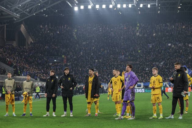 Atalanta v Borussia Dortmund, UEFA Champions League, Bergamo, Italy Bergamo, Italy. 25th, February 2026. Disappointed players of Borussia Dortmund seen after UEFA Champions League match between Atalanta B.C. and Borussia Dortmund at New Balance Arena in Bergamo. Italy, Bergamo  Copyright: xGonzalesxPhoto StefanoxNicolix