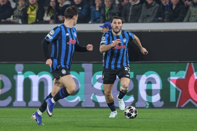 Atalanta v Borussia Dortmund, UEFA Champions League, Bergamo, Italy Bergamo, Italy. 25th, February 2026. Sead Kolasinac (23) of Atalanta seen during the UEFA Champions League match between Atalanta B.C. and Borussia Dortmund at New Balance Arena in Bergamo. Italy, Bergamo  Copyright: xGonzalesxPhoto StefanoxNicolix