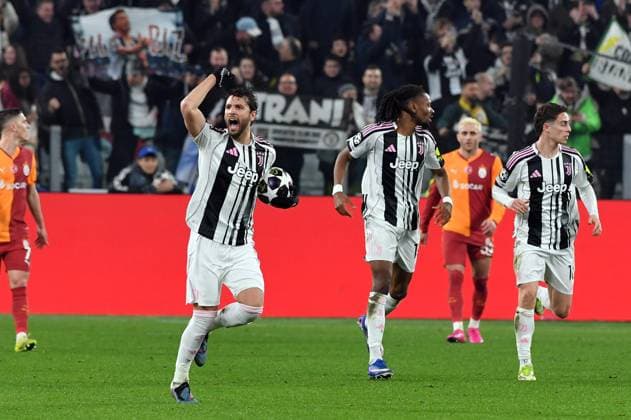 Foto IPP Massimo Rana Torino 25-02-2026 Calcio Champions League 2025 2026 Juventus-Galatasaray nella foto esulta manuel locatelli Italy Photo Press - World Copyright italy ITALY  Copyright: xR4924_italyphotopressx