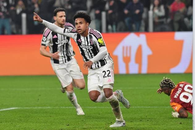 Foto IPP Massimo Rana Torino 25-02-2026 Calcio Champions League 2025 2026 Juventus-Galatasaray nella foto esultaweston mckennie Italy Photo Press - World Copyright italy ITALY  Copyright: xR4924_italyphotopressx