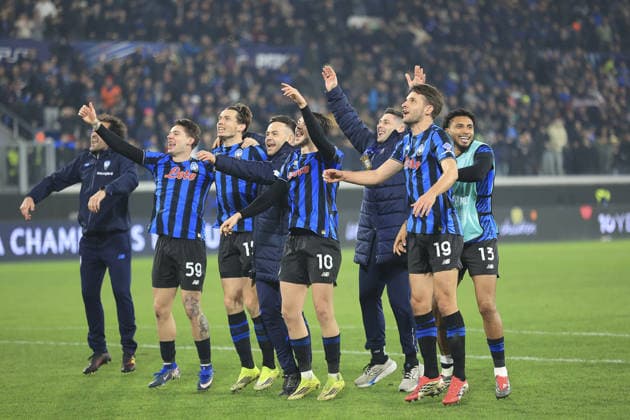 Atalanta BC players celebrate the victory at the end of Atalanta BC vs Borussia Dortmund FC, Chanpions League 2025-26 KO play-offs second leg, game at New Balance arena in Bergamo (BG), Italy, on February 25, 2026.  Copyright: xDavidexCasentini IPAxSportx xipa-agency.netx xx IPA_72029229 IPA_Agency_IPA72029229