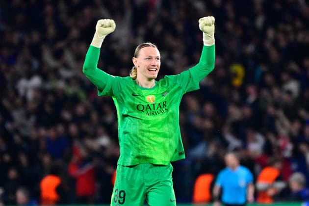 FOOTBALL : PSG vs Monaco - Ligue des Champions - 25 02 2026 Matvey Safonov ( 39 - PSG ) celebrates during the UEFA Champions League match between Paris Saint Germain and AS Monaco at Parc Des Princes on February 25 , 2026 in Paris, France. ( Photo by Federico Pestellini PsnewZ ) ParisFrance  Copyright: xFedericoxPestellinix