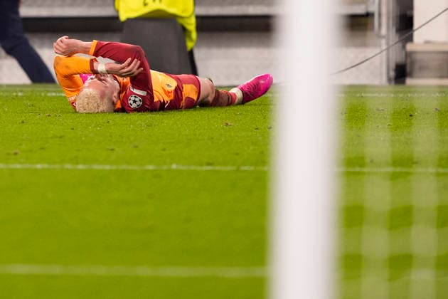 Galatasaray s Baris Yilmaz celebrates after scoring the 3-2 goal for his team during the Uefa Champions League soccer match between Juventus and Galatasaray at the Allianz Stadium in Turin, playoff 2 2, north west Italy - January 25, 2026. - Soccer  Copyright: xFabioxFerrari LaPressex