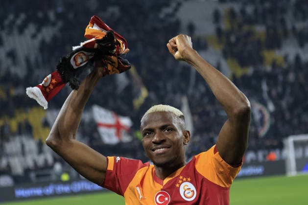 Juventus v Galatasaray - UEFA Champions League TURIN, ITALY, FEBRUARY 25: Victor Osimhen, of Galatasaray, greets fans at the end of the UEFA Champions League round of 16 play-off second leg match between Juventus and Galatasaray at the Juventus Stadium in Turin, Italy, on February 25, 2026. Riccardo De Luca Anadolu Turin Italy. Editorial use only. Please get in touch for any other usage.  Copyright: x2026xAnadoluxRiccardoxDexLucax
