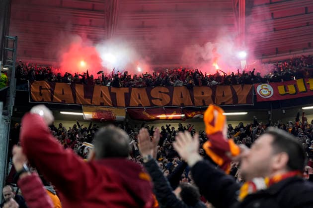 Galatasaray supporter during the Uefa Champions League soccer match between Juventus and Galatasaray at the Allianz Stadium in Turin, playoff 2 2, north west Italy - January 25, 2026. - Soccer  Copyright: xFabioxFerrari LaPressex