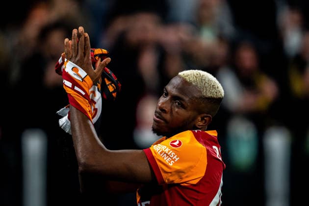 Juventus v Galatasaray - UEFA Champions League TURIN, ITALY - FEBRUARY 25: Victor Osimhen, of Galatasaray, greets fans at the end of the UEFA Champions League round of 16 play-off second leg match between Juventus and Galatasaray at the Juventus Stadium in Turin, Italy, on February 25, 2026. Mine Kasapoglu Anadolu Turin Italy. Editorial use only. Please get in touch for any other usage.  Copyright: x2026xAnadoluxMinexKasapoglux