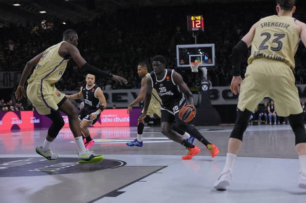35 Mouhamet DIOUF Virtus Bologna BASKETBALL - ITALIAN SERIE A Virtus Bologna vs Fc Barcellona 25-02-2026 during Virtus Bologna vs FC Barcellona, Basketball Euroleague match in Bologna, Italy, February 25 2026  Copyright: xValentinoxOrsini IPAxSportx xipa-agency.netx xx IPA_72034718 IPA_Agency_IPA72034718