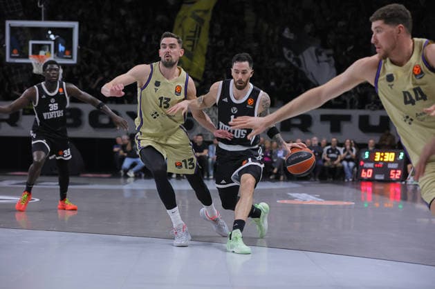 01 Luca VILDOZA Virtus Bologna BASKETBALL - ITALIAN SERIE A Virtus Bologna vs Fc Barcellona 25-02-2026 13 Tomas Satoransky Barcellona BASKETBALL - ITALIAN SERIE A Virtus Bologna vs Fc Barcellona 25-02-2026 during Virtus Bologna vs FC Barcellona, Basketball Euroleague match in Bologna, Italy, February 25 2026  Copyright: xValentinoxOrsini IPAxSportx xipa-agency.netx xx IPA_72034743 IPA_Agency_IPA72034743