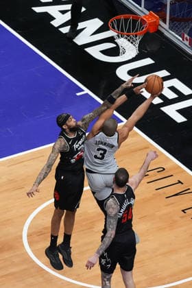 San Antonio Spurs vs Toronto Raptors TORONTO, CANADA - FEBRUARY 25 : Keldon Johnson (3) of San Antonio Spurs in action during the NBA, Basketball Herren, USA basketball game between San Antonio Spurs and Toronto Raptors at the Scotiabank Arena on February 25, 2026 in Toronto, Ontario, Canada. Mert Alper Dervis Anadolu Toronto Canada. Editorial use only. Please get in touch for any other usage.  Copyright: x2026xAnadoluxMertxAlperxDervisx