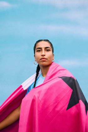 Maya Ruby Hahn FC Viktoria Berlin Portrait shot from Maya Ruby Hahn of FC Viktoria Berlin, The in the 2 Women Bundesliga plays, in a pink Flag wrapped Copyright: xJosuaxPiorrxJosuaxPiorrx