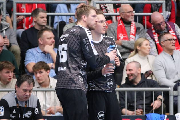 25 02 2026 Handball Men 2025 2026 2 Handball Bundesliga 21 Matchday HSG Nordhorn Lingen Dessau Roßlauer HV 06 EmslandArena Lingen Janik Patzwaldt Dessau, 1, gray and Philip Ambrosius Dessau, 16, gray Lingen Ems Lower Saxony Germany