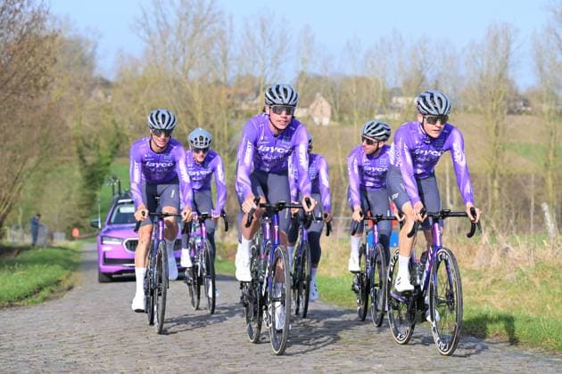 Team Jayco AIUIa riders pictured in action during a track reconnaissance session ahead of this weekend s one-day cycling race Omloop Het Nieuwsblad, the opening race of the Flemish classic one day races season, Thursday 26 February 2026. DAVIDxPINTENS  x165318963x