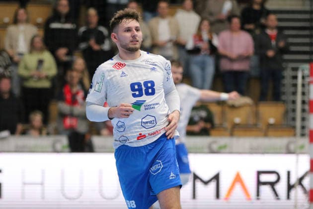 25 02 2026 Handball Men 2025 2026 2 Handball Bundesliga 21 Matchday HSG Nordhorn Lingen Dessau Roßlauer HV 06 EmslandArena Lingen Yannick Marcos Pust Dessau, 98, white Lingen Ems Lower Saxony Germany