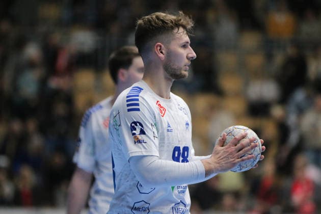 25 02 2026 Handball Men 2025 2026 2 Handball Bundesliga 21 Matchday HSG Nordhorn Lingen Dessau Roßlauer HV 06 EmslandArena Lingen Yannick Marcos Pust Dessau, 98, white on the ball Lingen Ems Lower Saxony Germany