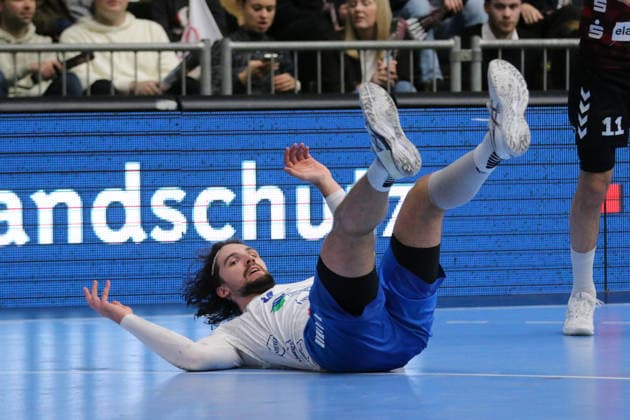 25 02 2026 Handball Men 2025 2026 2 Handball Bundesliga 21 Matchday HSG Nordhorn Lingen Dessau Roßlauer HV 06 EmslandArena Lingen Jakub Powarzynski Dessau, 14, white Lingen Ems Lower Saxony Germany