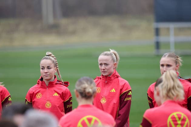 26 02 2026, xgrfx, Football DFB Media Dates, German Womens National Team Training v l Giulia Gwinn, Lea Schüller German Womens National Team DFL DFB REGULATIONS PROHIBIT ANY USE OF PHOTOGRAPHS as IMAGE SEQUENCES and or QUASI VIDEO Frankfurt am Main