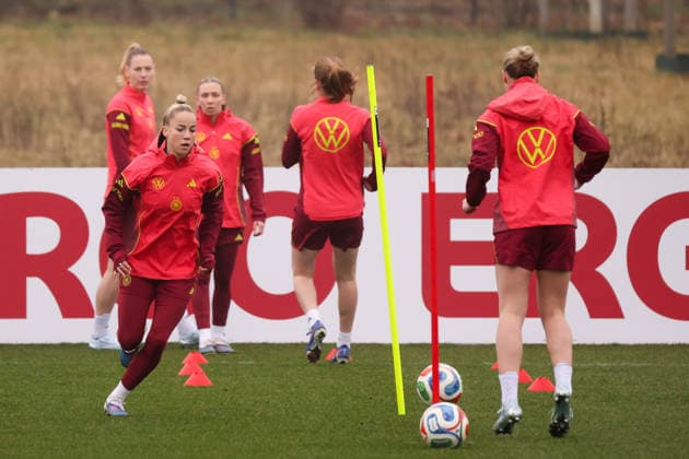 Frankfurt am Main, Germany 26 February 2026 Preparation for the Womens World Cup qualifier Germany vs. Slovenia Training In the picture from left Copyright: HMBxMedia MadeleinexFantini