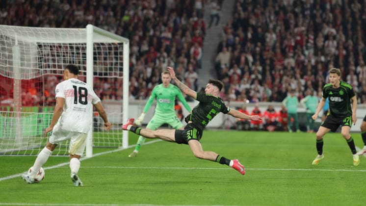 Stuttgart , Europa League VfB Stuttgart vs Celtic Glasgow , Jamie Leweling VfB Viljami Sinisalo Glasgow Colby Donovan Glasgow