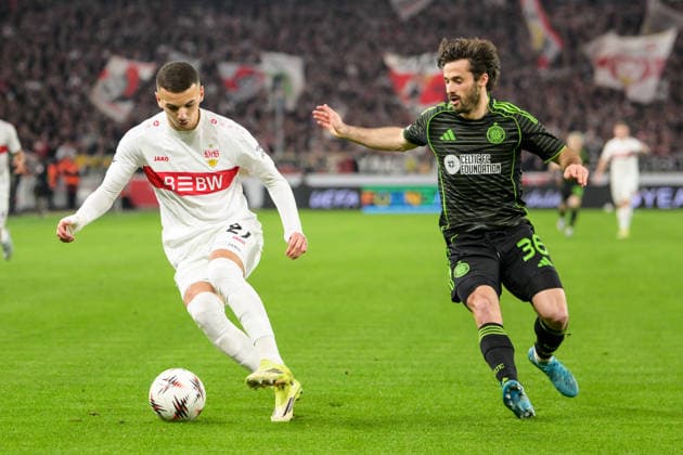 Soccer, UEFA Europa League, 20260226, VfB Stuttgart Celtic Glasgow Pictured from l Badredine BOUANANI Stuttgart, 27 , Marcelo SARACCHI Glasgow, 36 Stuttgart MHP Arena Baden Württemberg Germany Copyright: Passion2Press MarkusxFischerx