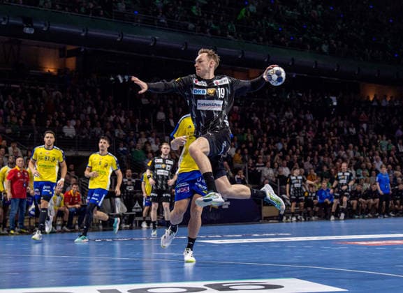 Handball, Men, Season 2025 2026, Champions League Group A, Matchday 12 , Füchse Berlin Industria Kielce, v l Daniel Dujshebaev Kielce , Mathias Gidsel Füchse Berlin , 26 02 2026, Copyright: xSebastianxRäppold MatthiasxKochx
