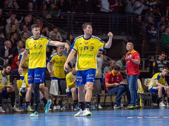 Handball, Men, Season 2025 2026, Champions League Group A, Matchday 12 , Füchse Berlin Industria Kielce, v l Szymon Sicko Kielce , Daniel Dujshebaev Kielce , 26 02 2026, Copyright: xSebastianxRäppold MatthiasxKochx