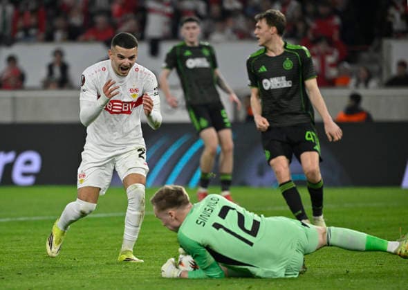 Badredine Bouanani VfB Stuttgart 27 Disappointment disappointed after missed goal chance Gesture Gesture Goalkeeper Vijami Sinisaldo Celtic Glasgow FC 12 VfB Stuttgart vs Celtic Glasgow FC EUROPA LEAGUE EL 26 02 2026 DFL REGULATIONS PROHIBIT ANY USE OF PHOTOGRAPHS AS IMAGE SEQUENCES AND OR QUASI VIDEO VfB Stuttgart vs Celtic Glasgow FC EL