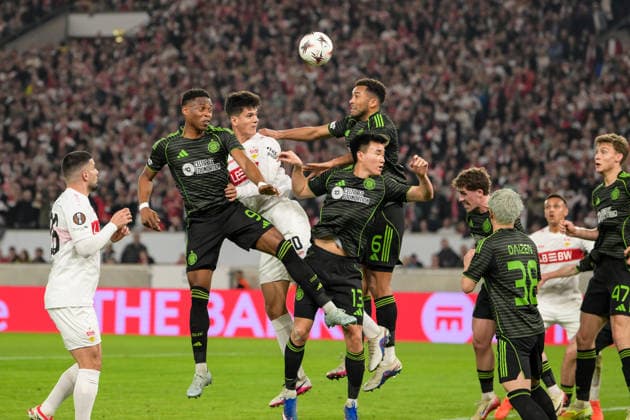Soccer, UEFA Europa League, 20260226, VfB Stuttgart Celtic Glasgow Pictured from l Junior ADAMU glasgow 9 Chema ANDRES stuttgart 30 Hyun jun YANG glasgow 13 Auston TRUSTY glasgow 6 Header duel after corner kick Stuttgart MHP Arena Baden Württemberg Germany Copyright: Passion2Press MarkusxFischerx