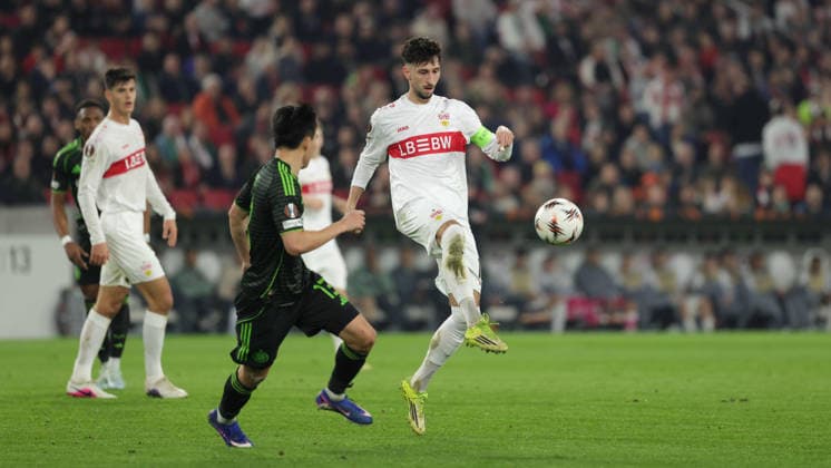 Stuttgart , Europa League VfB Stuttgart vs Celtic Glasgow , Hyunjun Yang Glasgow Atakan Karazor VfB