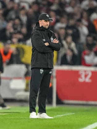 Coach Sebastian Hoeneß VfB Stuttgart Looks on during the UEFA Europa League 2025 26 Knockout Play off Second Leg match between VfB Stuttgart and Celtic FC at Stuttgart Arena on February 26, 2026 in Stuttgart, Germany Photo by Harry Langer DeFodi Images