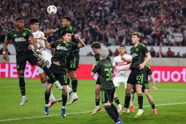 Action between Chema Andres 30 VfB Stuttgart and Auston Trusty 6 Celtic Glasgow FC , header duel, VfB Stuttgart vs Celtic Glasgow FC, Football, Men, UEFA Europa League, Season 2025 2026, Play off, Round 2 of 2, 26 02 2026 Stuttgart Baden Wuerttemberg Germany Copyright: xkolbert-press MartinxAgüerax