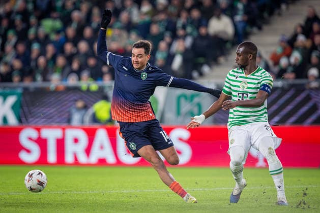FERENCVAROS - LUDOGORETS Ibrahim Cisse of Ferencvaros and Petar Stanic of Ludogorets during the 2 nd leg of KO play off s of UEFA Europa league football match between Ferencvarosi TC and PFC Ludogorets Razgrad. Groupama Arena, Ferencvaros Arena, Budapest, Hungary, February 26, 2026. Photo by Branislav Racko Copyright: xx 080A7331