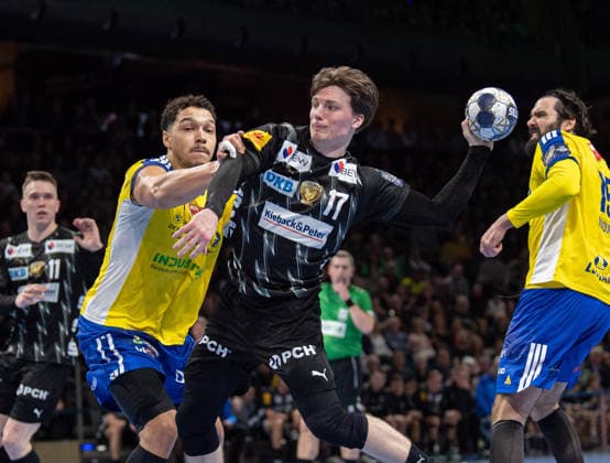 Handball, Men, Season 2025 2026, Champions League Group A, Matchday 12 , Füchse Berlin Industria Kielce, v l Theo Monar Kielce , Nils Lichtlein Füchse Berlin , Jorge Maqueda Peno Kielce , 26 02 2026, Copyright: xSebastianxRäppold MatthiasxKochx