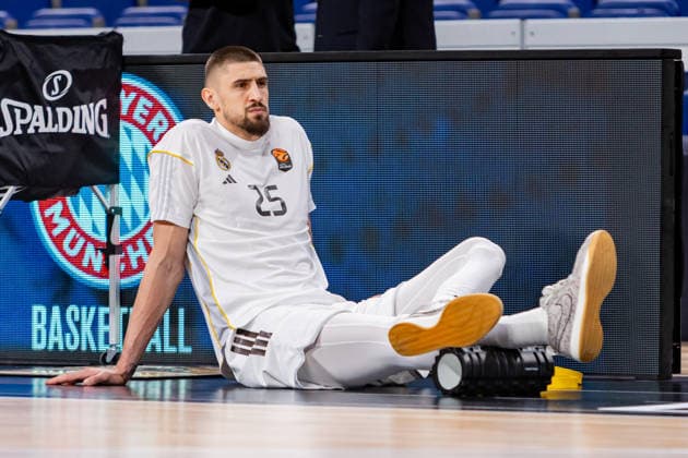 2026 Euroleague basketball Real Madrid v Bayern Munich February 26th 26th February 2026 Movistar Arena Madrid, Spain Euroleague Basketball Spain, Real Madrid vs Bayern Munich Alex Len Real Madrid during warm up Madrid Spain Basketball Copyright: xAlbaxPachecox xAgenciaxLOFx