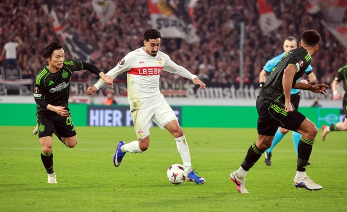 26 02 26 VfB Stuttgart Celtic Glasgow Germany, Stuttgart, 26 02 2026, Football, UEFA Europa League, Season 2025 2026, Play Offs, Second leg, VfB Stuttgart Celtic Glasgow v l Reo Hatate Celtic Glasgow , Tiago Tomas VfB Stuttgart