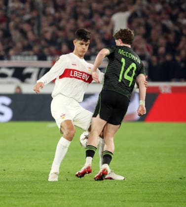 26 02 26 VfB Stuttgart Celtic Glasgow Germany, Stuttgart, 26 02 2026, Football, UEFA Europa League, Season 2025 2026, Play Offs, Second leg, VfB Stuttgart Celtic Glasgow v l Chema Andres VfB Stuttgart , Luke McCowan Celtic Glasgow