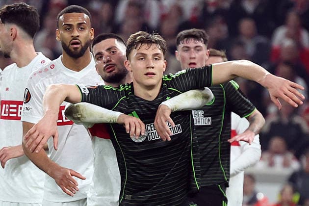26 02 2026, xrekx, Football UEFA Europa League, VfB Stuttgart Celtic Glasgow v l Eckball Josha Vagnoman VfB Stuttgart Deniz Undav VfB Stuttgart Dane Murray Celtic Glasgow DFL DFB REGULATIONS PROHIBIT ANY USE OF PHOTOGRAPHS as IMAGE SEQUENCES and or QUASI VIDEO Stuttgart