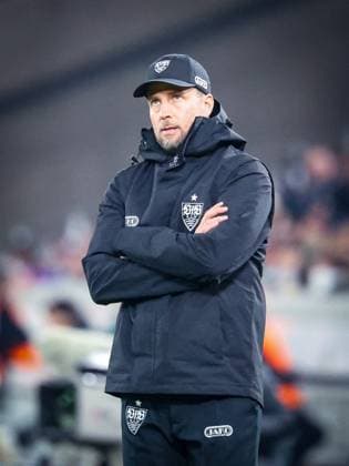 Head coach Sebastian Hoeness VfB Stuttgart looks thoughtful, VfB Stuttgart vs Celtic Glasgow FC, Football, Men, UEFA Europa League, Season 2025 2026, Play off, Round 2 of 2, 26 02 2026 Stuttgart Baden Wuerttemberg Germany Copyright: xkolbert-press MartinxAgüerax