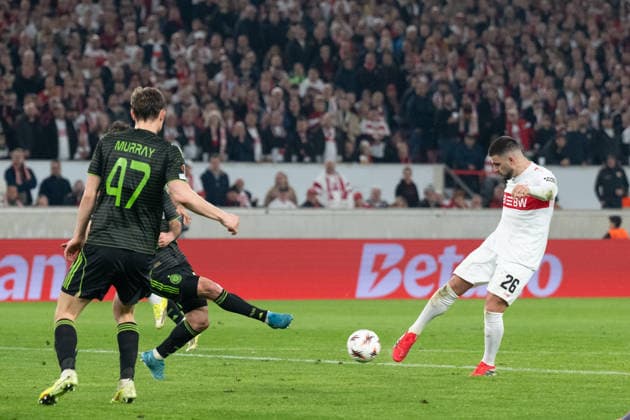 Goal kick, disallowed goal by Deniz Undav VfB Stuttgart 26 GER, VfB Stuttgart vs Celtic FC Glasgow, Football, UEFA Europa League, Men, Play Offs second leg, 2025 2026 season, 26 02 2026, GER, VfB Stuttgart vs Celtic FC Glasgow, Football, UEFA Europa League, Men, Play Offs second leg, 2025 2026 season, 26 02 2026 Stuttgart Copyright: xEibner-Pressefoto WolfgangxFrankx EP_WFK
