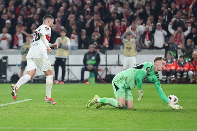 26 02 2026, xrekx, Football UEFA Europa League, VfB Stuttgart Celtic Glasgow v l Offside goal Deniz Undav VfB Stuttgart Viljami Sinisalo Celtic Glasgow DFL DFB REGULATIONS PROHIBIT ANY USE OF PHOTOGRAPHS as IMAGE SEQUENCES and or QUASI VIDEO Stuttgart