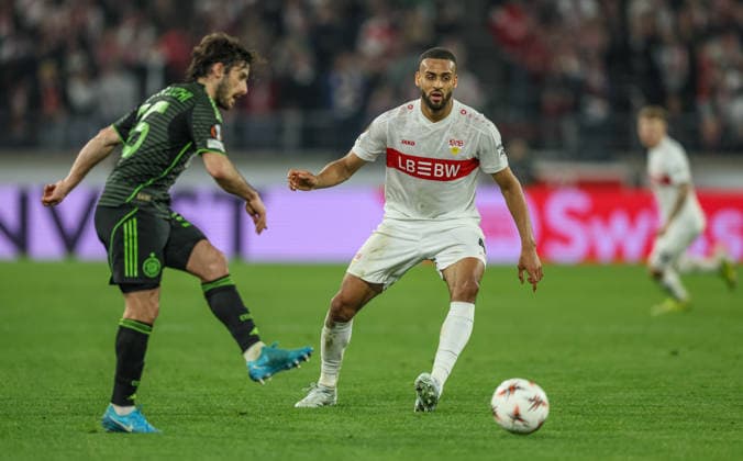 GER, Stuttgart, VfB Stuttgart vs Celtic Glasgow, Europa League, Football, UEFA, Season 2025 2026, MHP Arena, Playoffs, Second leg in picture v l Marcelo Saracchi Celtic Glasgow 36 , Josha Vagnoman VfB Stuttgart 4 DFB DFL REGULATIONS PROHIBIT ANY USE OF PHOTOGRAPHS AS IMAGE SEQUENCES AND OR QUASI VIDEO, 26 02 2026 Copyright: HMBxMedia HendrikxHamelau