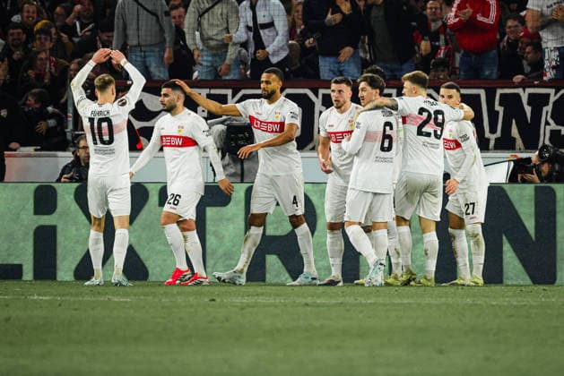 26 02 2026, xhettx, football UEFA Europa League, VfB Stuttgart Celtic Glasgow v l jubel um das vermeintliche 1 1 durch Deniz Undav VFB Stuttgart, 26 Wurde wegen Abseits zurückgezogen DFL DFB REGULATIONS PROHIBIT ANY USE OF PHOTOGRAPHS as IMAGE SEQUENCES and or QUASI VIDEO